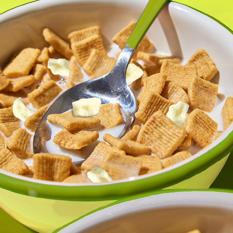 Apple Turnover with Apples Cereal - Fresh Style